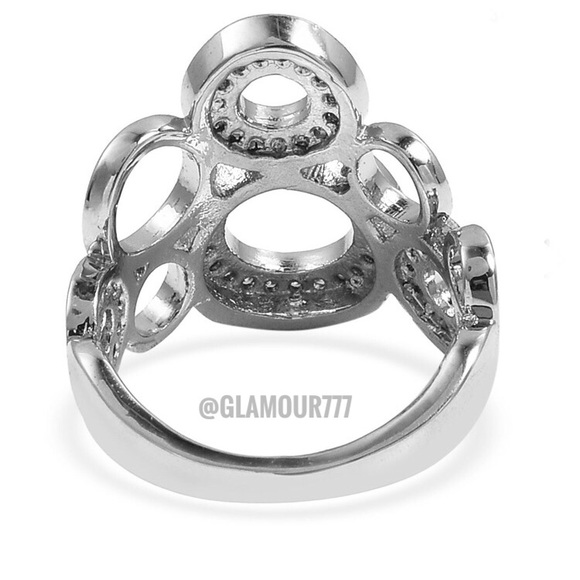 🛍Modern and Chic simulated Diamond Ring - Picture 5 of 5